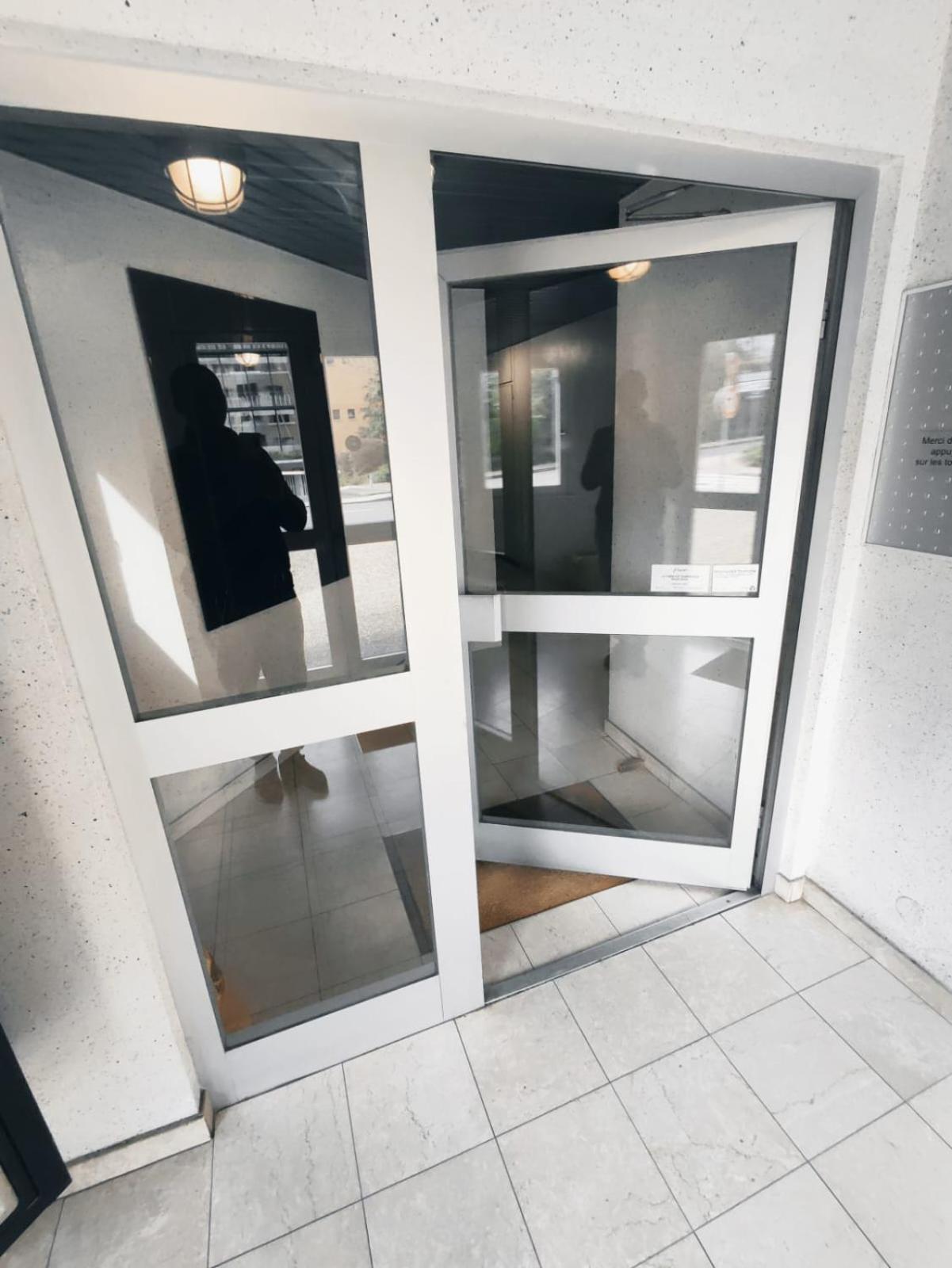 Douillet-Kanamappart-Euroairport Lägenhet Saint-Louis  Exteriör bild
